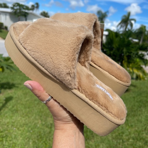 MUK LUKS Kirstey Slide In Irish Cream Med 7-8 - Picture 11 of 12